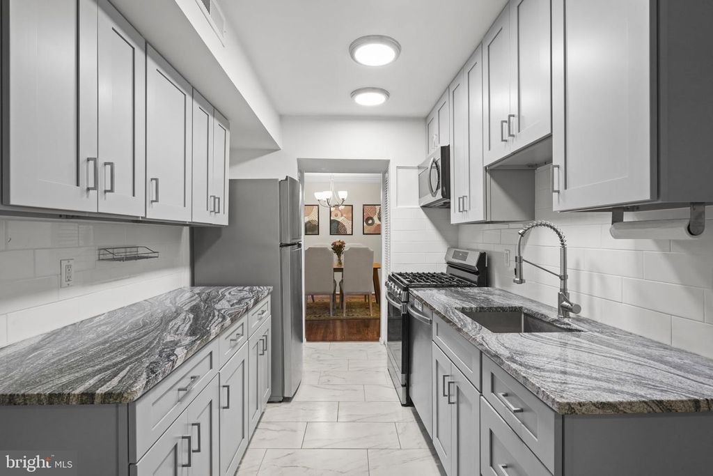 Image 2 of property listing at 11220 CHERRY HILL RD #254, Beltsville, MD 20705