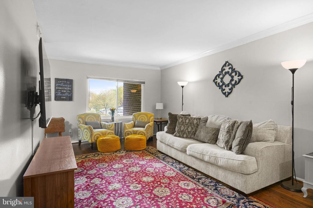 Image 6 of property listing at 11220 CHERRY HILL RD #254, Beltsville, MD 20705