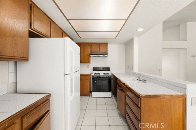 351 Foxboro, Walnut, CA 91789