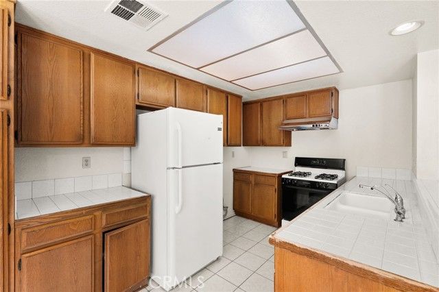 351 Foxboro, Walnut, CA 91789