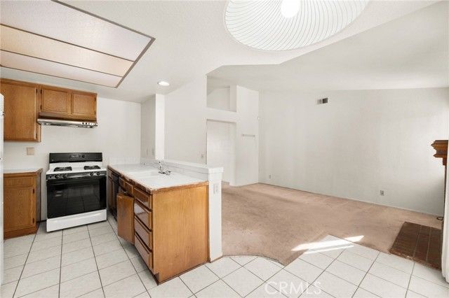 351 Foxboro, Walnut, CA 91789