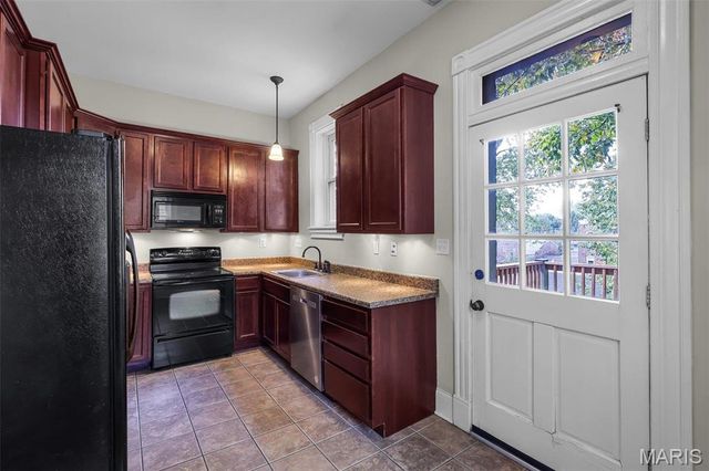 3319 S 18th Street C, St Louis, MO 63118