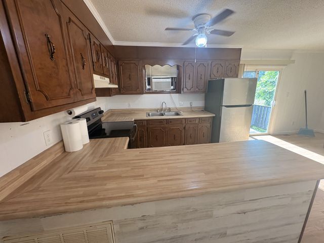 114 Tollgate Rd, Pulaski, TN 38478