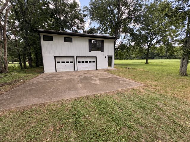 114 Tollgate Rd, Pulaski, TN 38478