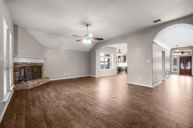 5724 Caballo Street, Fort Worth, TX 76179