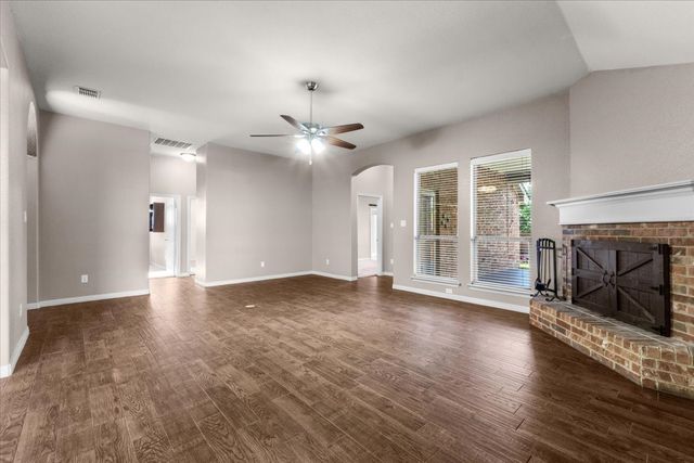5724 Caballo Street, Fort Worth, TX 76179