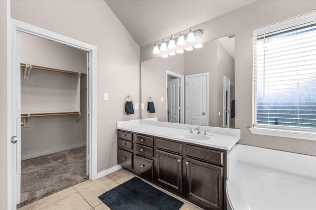 5724 Caballo Street, Fort Worth, TX 76179