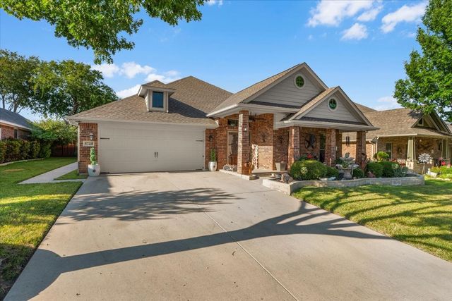5724 Caballo Street, Fort Worth, TX 76179