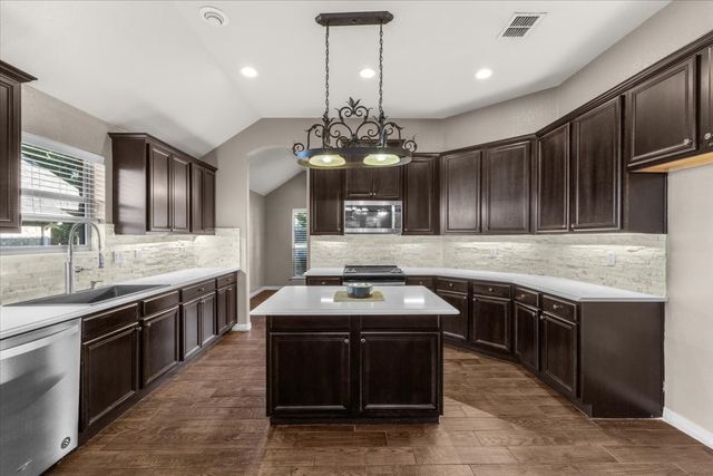 5724 Caballo Street, Fort Worth, TX 76179