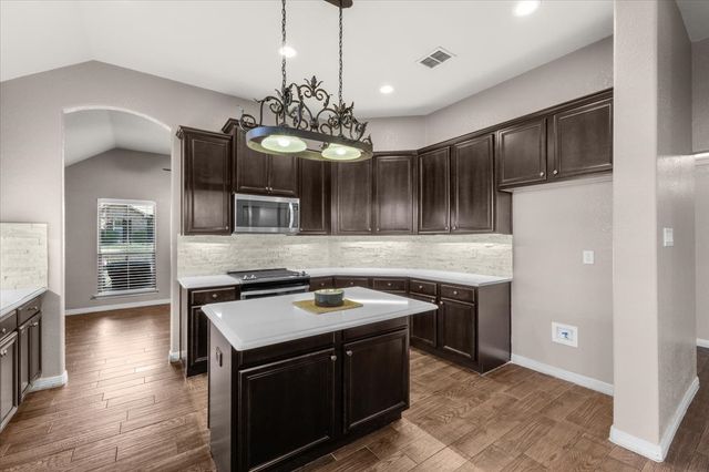 5724 Caballo Street, Fort Worth, TX 76179