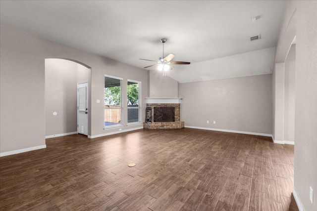 5724 Caballo Street, Fort Worth, TX 76179