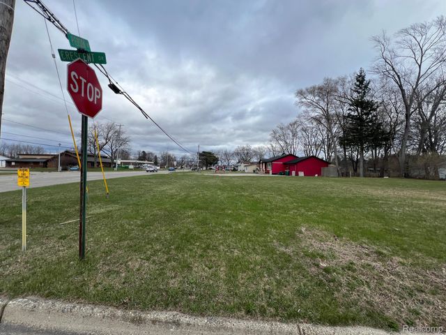 1436 E Pierson Road, Flushing, MI 48433