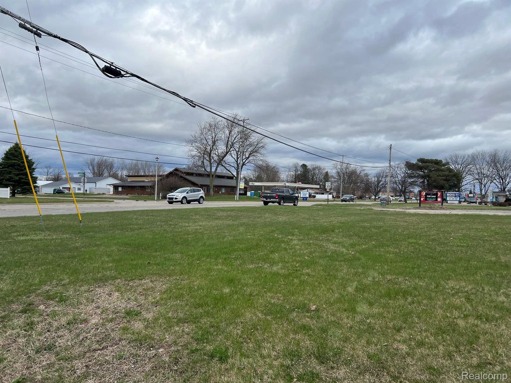 1436 E Pierson Road, Flushing, MI 48433