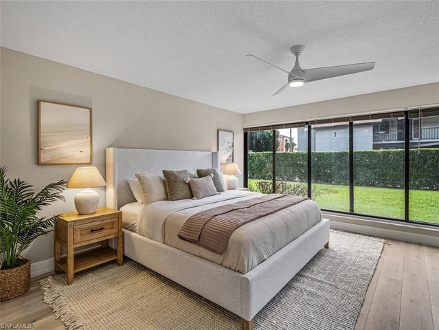 4082 Belair LN 11, Naples, FL 34103