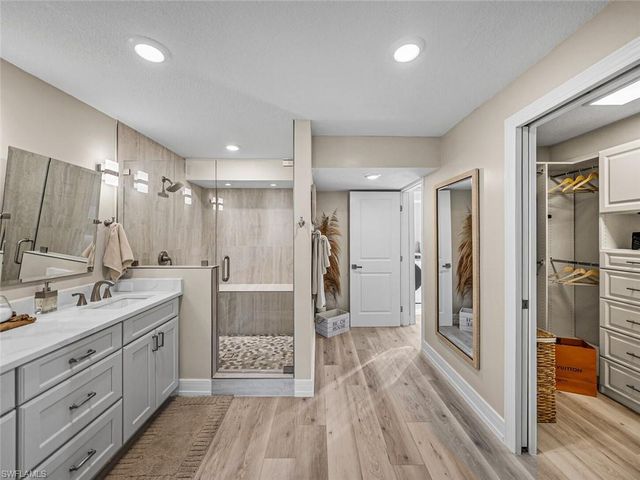 4082 Belair LN 11, Naples, FL 34103