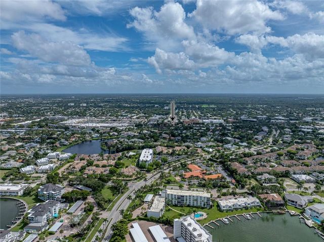 4082 Belair LN 11, Naples, FL 34103