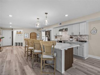 4082 Belair LN 11, Naples, FL 34103
