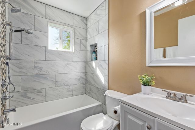 11846 N 30th Drive, Phoenix, AZ 85029