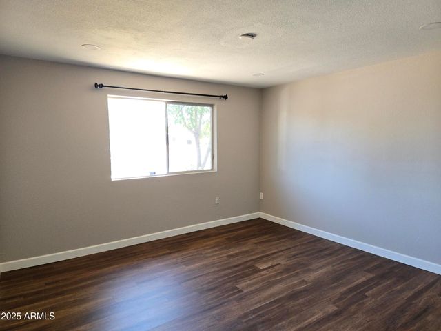 11846 N 30th Drive, Phoenix, AZ 85029