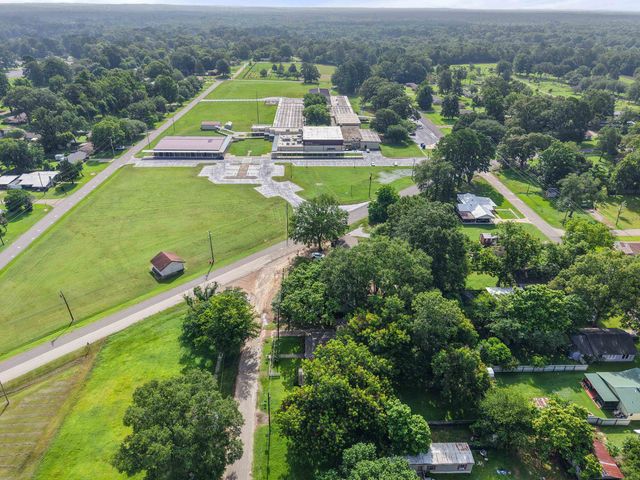 206 E Sedberry Street, Jefferson, TX 75657