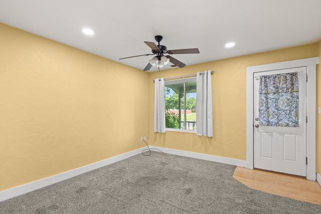 206 E Sedberry Street, Jefferson, TX 75657