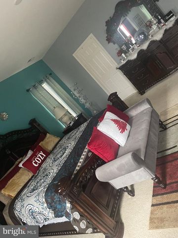1037 SUFFOLK DR, Williamstown, NJ 08094