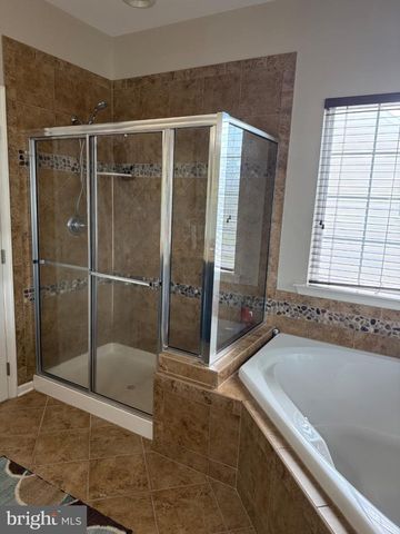 1037 SUFFOLK DR, Williamstown, NJ 08094