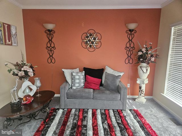 1037 SUFFOLK DR, Williamstown, NJ 08094