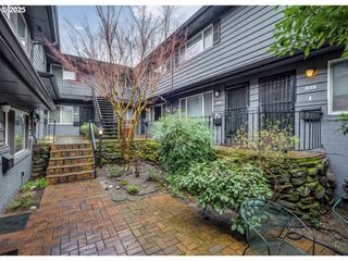 1827 Ne MULTNOMAH St, Portland, OR 97232