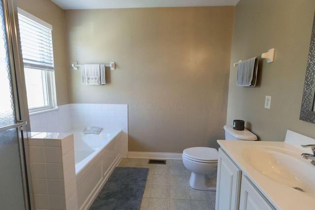 360 Lake Crossing Avenue, Columbus, OH 43213