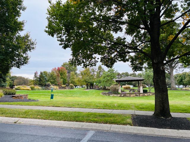 360 Lake Crossing Avenue, Columbus, OH 43213