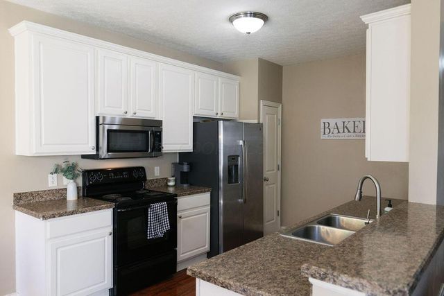 360 Lake Crossing Avenue, Columbus, OH 43213