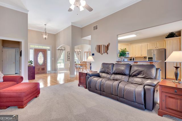 50 Lyndhurst Way, Sharpsburg, GA 30277