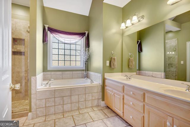 50 Lyndhurst Way, Sharpsburg, GA 30277