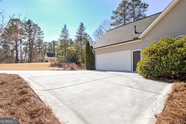 50 Lyndhurst Way, Sharpsburg, GA 30277