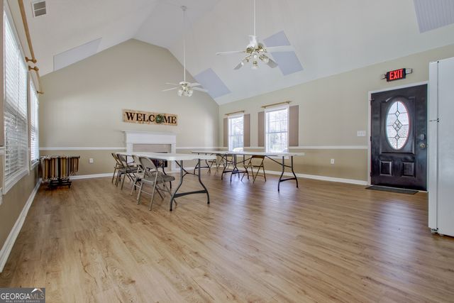 50 Lyndhurst Way, Sharpsburg, GA 30277