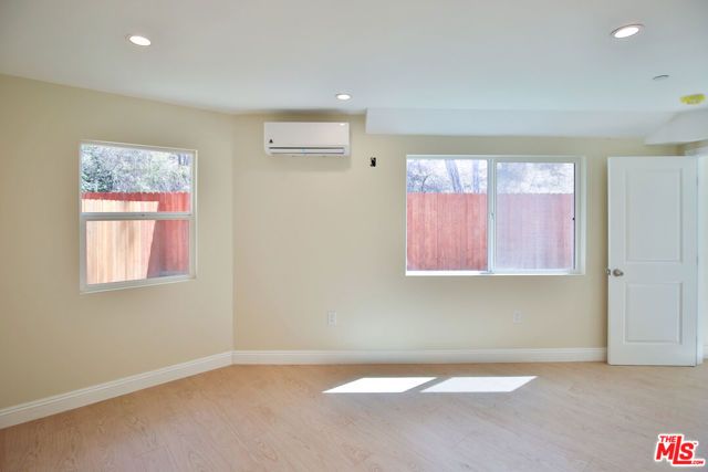 5517 Lavinia Avenue, Lynwood, CA 90262