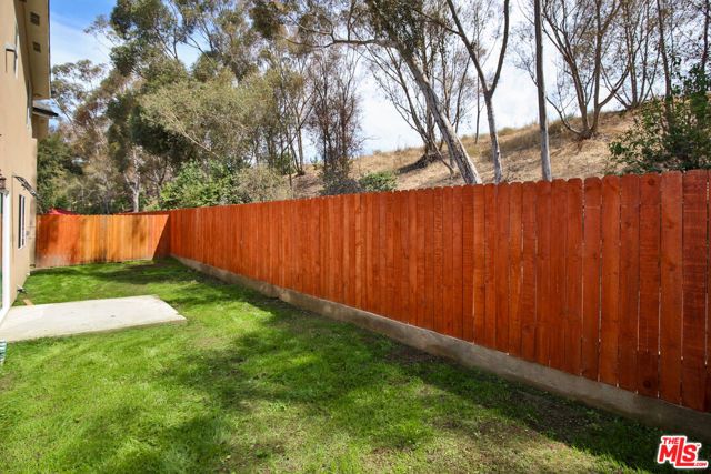 5517 Lavinia Avenue, Lynwood, CA 90262