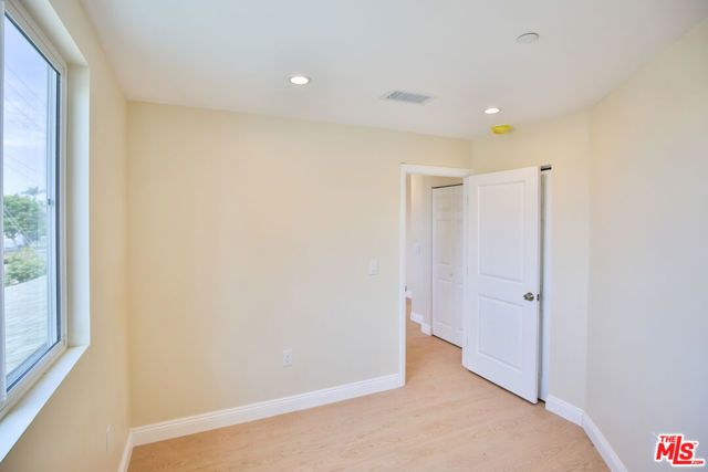 5517 Lavinia Avenue, Lynwood, CA 90262