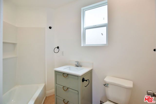 5517 Lavinia Avenue, Lynwood, CA 90262