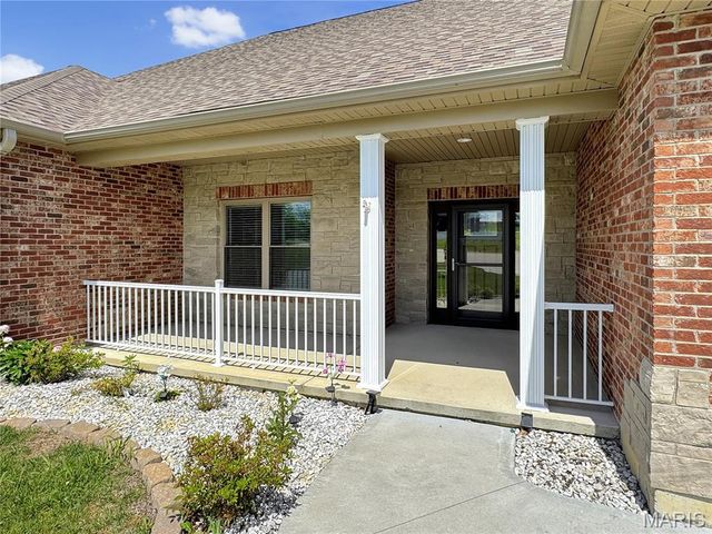821 Destiny Drive, Villa Ridge, MO 63089
