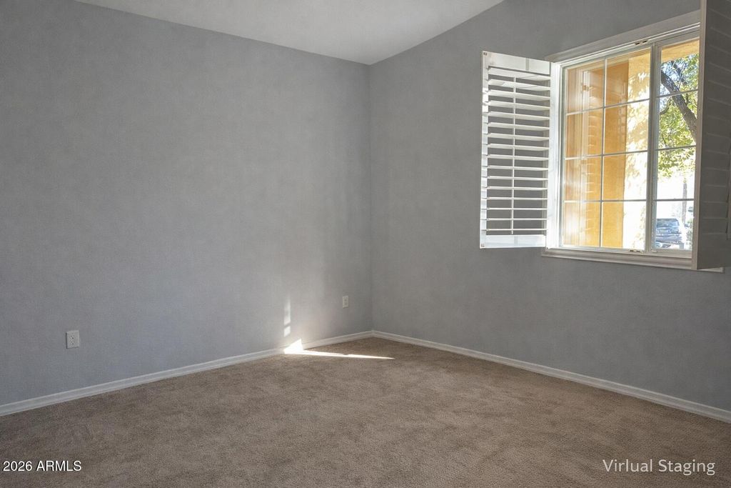 Image 10 of property listing at 121 N CALIFORNIA Street 29, Chandler, AZ 85225