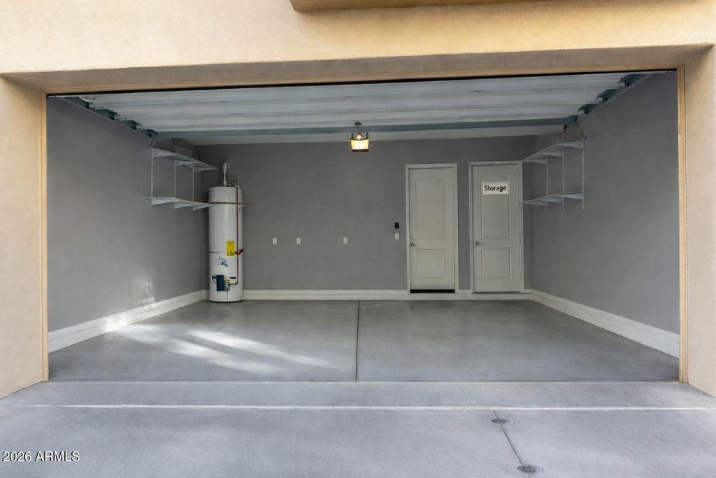 Image 13 of property listing at 121 N CALIFORNIA Street 29, Chandler, AZ 85225