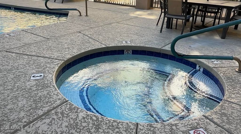 Image 15 of property listing at 121 N CALIFORNIA Street 29, Chandler, AZ 85225