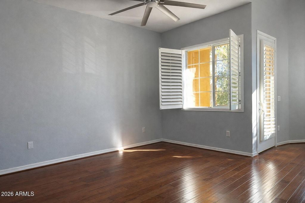 Image 3 of property listing at 121 N CALIFORNIA Street 29, Chandler, AZ 85225