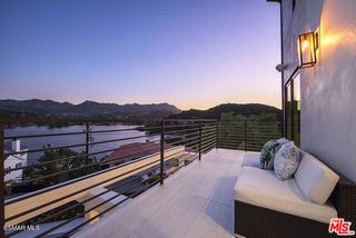 290 Lake Sherwood Drive, Lake Sherwood, CA 91361