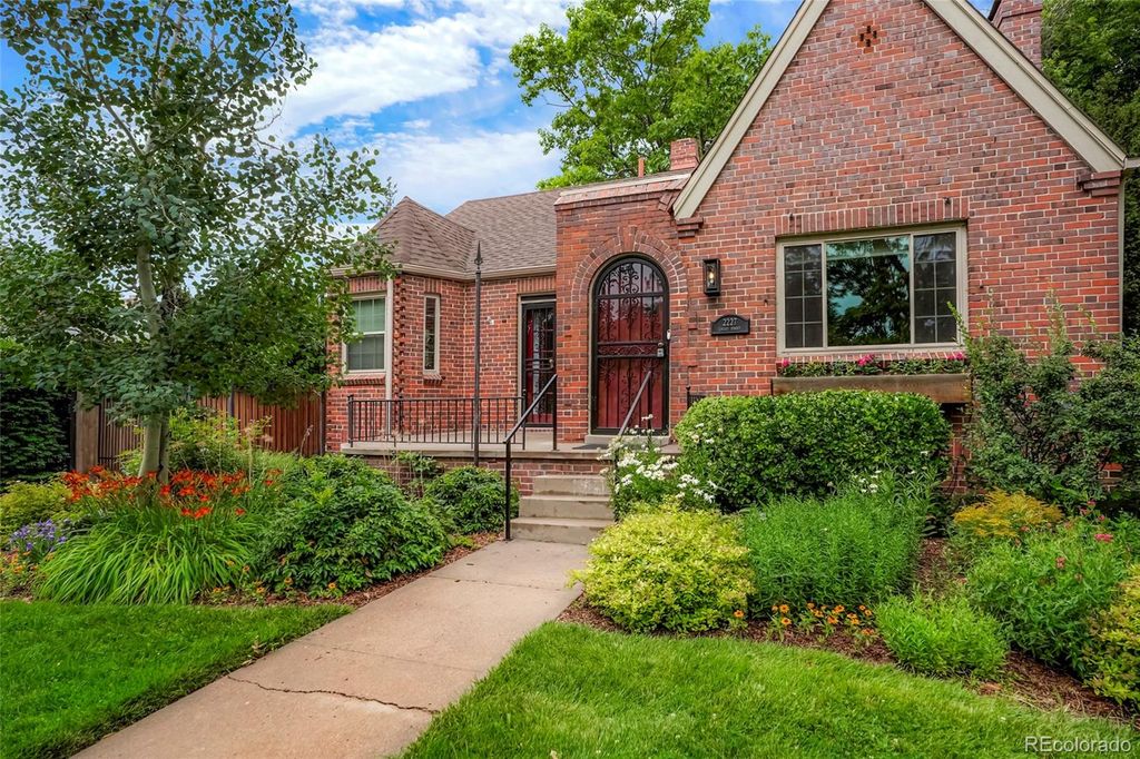 2227 N Locust Street, Denver, CO 80207