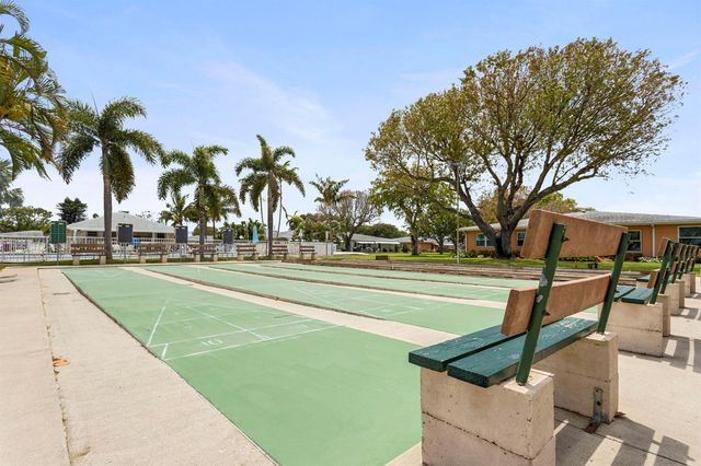 275 High Point Court D, Boynton Beach, FL 33435