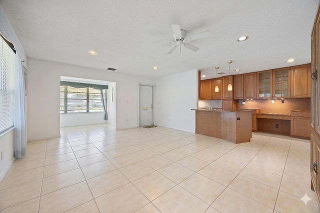 275 High Point Court D, Boynton Beach, FL 33435
