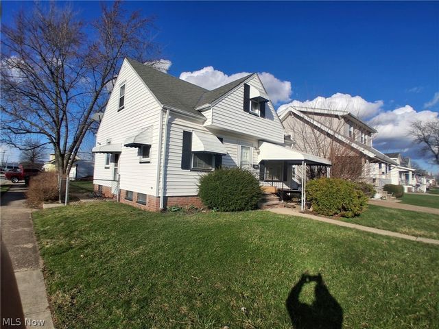 5910 Velma Avenue, Parma, OH 44129